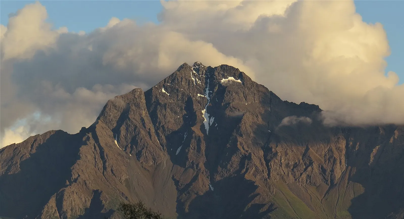 Pioneer Peak above the Mat-Su Valley